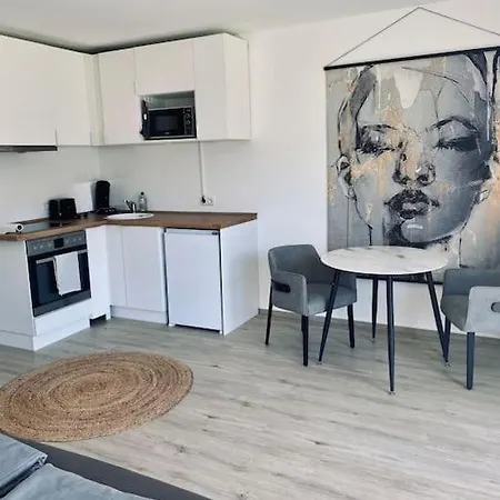 Flat - Wifi + Smarttv + Balcony * Sankt Augustin